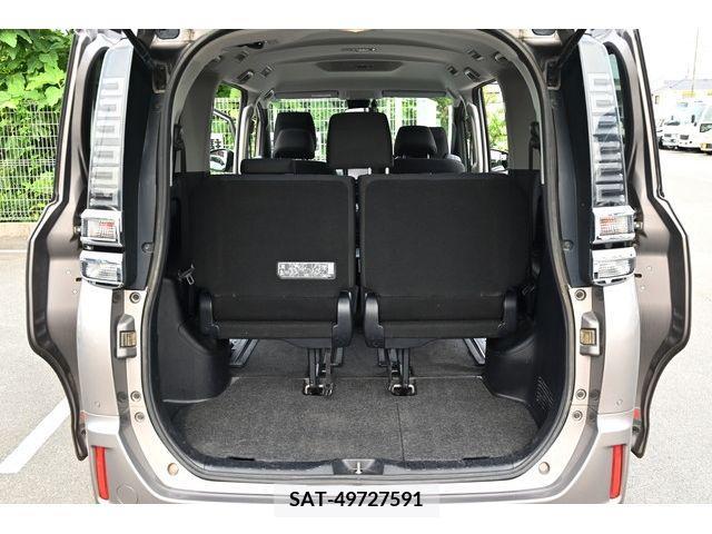 Toyota VOXY HYBRID 2019-03 322840-15