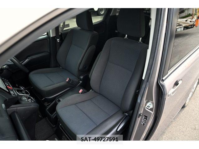 Toyota VOXY HYBRID 2019-03 322840-12