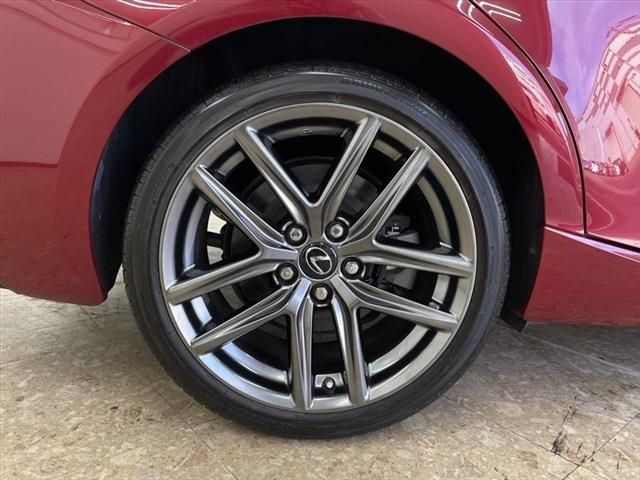 Lexus IS 2018-01 6090-13