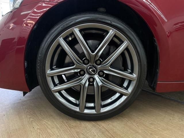 Lexus IS 2018-01 6090-15