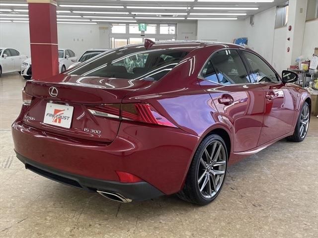 Lexus IS 2018-01 6090-4