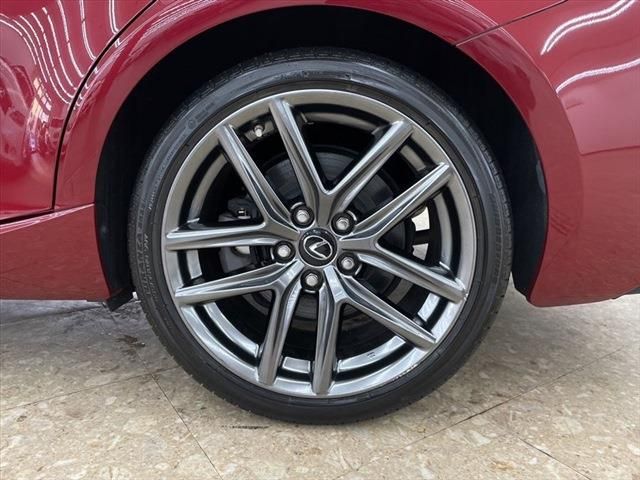 Lexus IS 2018-01 6090-14