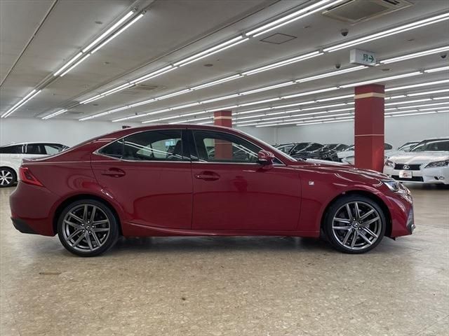 Lexus IS 2018-01 6090-3