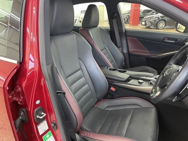 Lexus IS 2018-01 6090-17