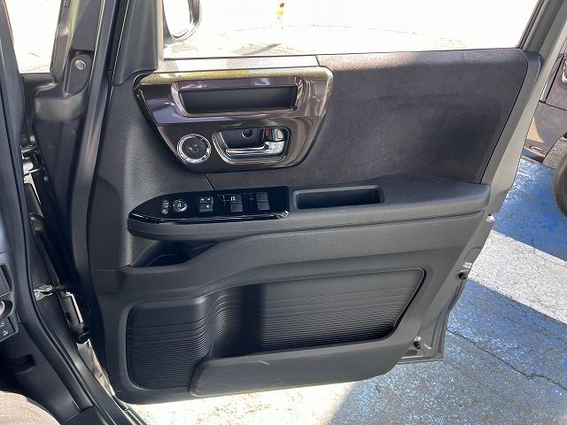 Honda N BOX CUSTOM 2019-01 192055-15