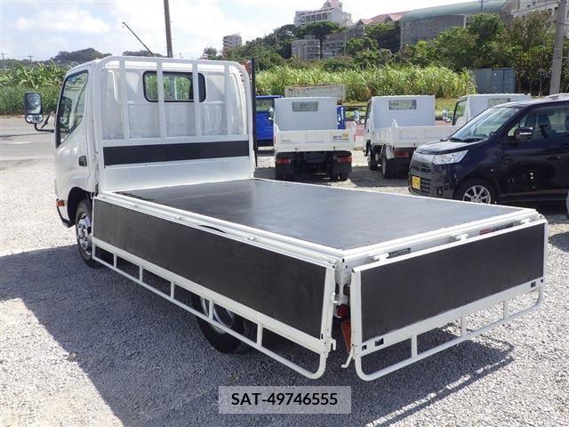 Hino DUTRO 2015-09 352052-12