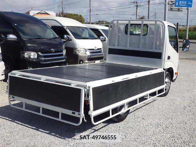 Hino DUTRO 2015-09 352052-11