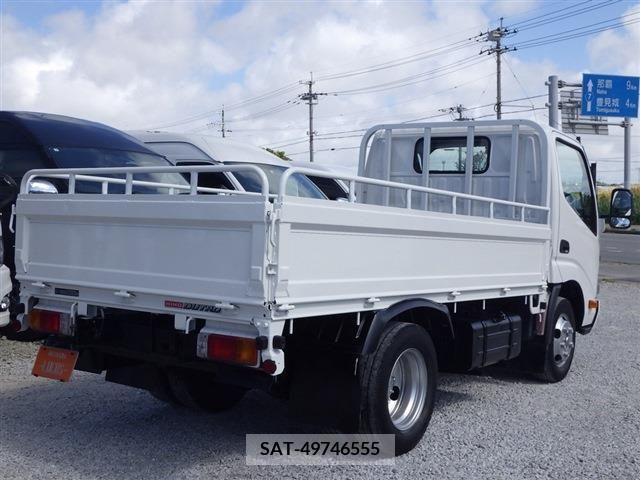 Hino DUTRO 2015-09 352052-9