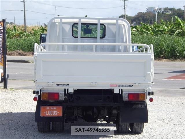 Hino DUTRO 2015-09 352052-6