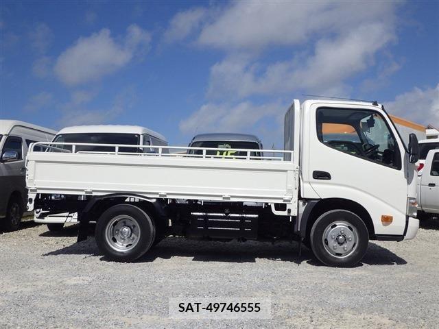 Hino DUTRO 2015-09 352052-4