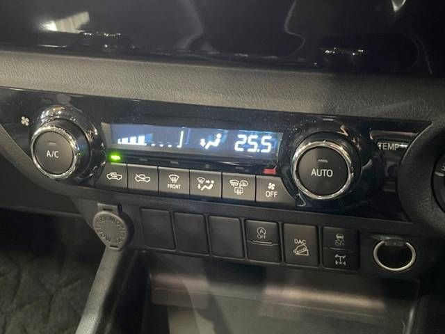 Toyota HILUX 2020-12 28495-7