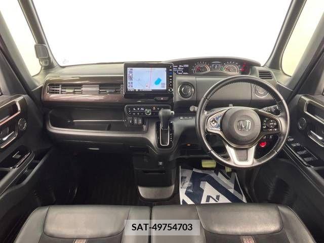 Honda N BOX CUSTOM 2019-11 330810-1
