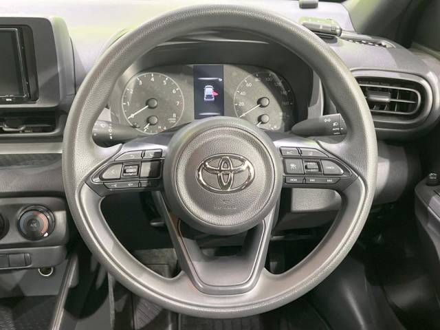 Toyota YARIS 2022-08 187891-11