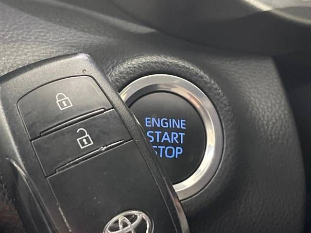 Toyota YARIS 2022-08 187891-7