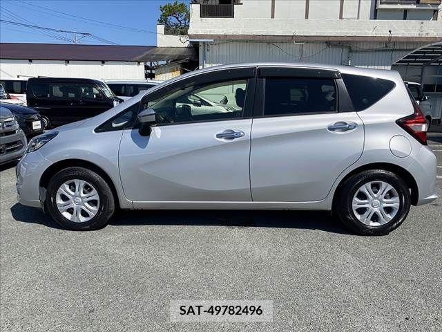 Nissan NOTE 2018-10 302422-10