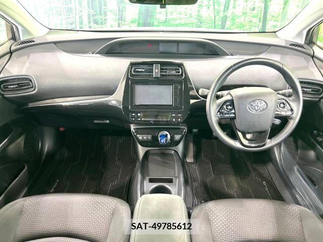 Toyota PRIUS 2020-06 281815-1