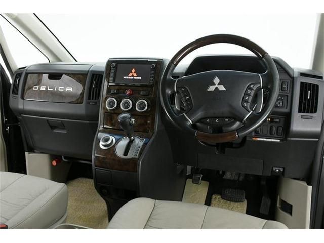 Mitsubishi DELICA D5 2014-03 15718-7