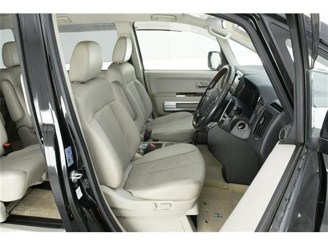 Mitsubishi DELICA D5 2014-03 15718-6