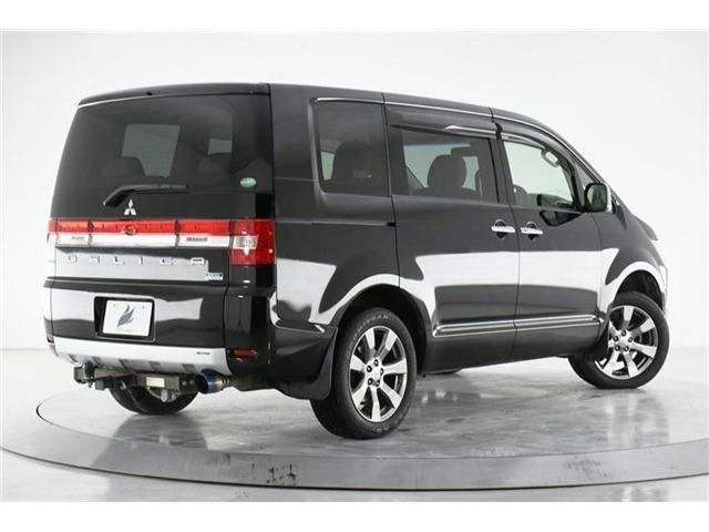 Mitsubishi DELICA D5 2014-03 15718-2