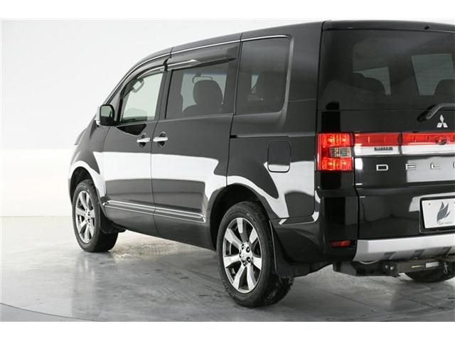 Mitsubishi DELICA D5 2014-03 15718-5