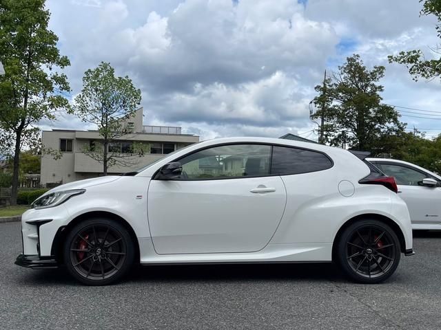 Toyota YARIS 2022-04 6364-5