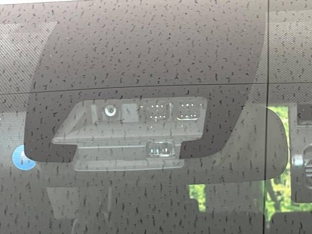 Toyota VOXY 2016-11 186814-2