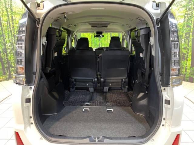 Toyota VOXY 2016-11 186814-13