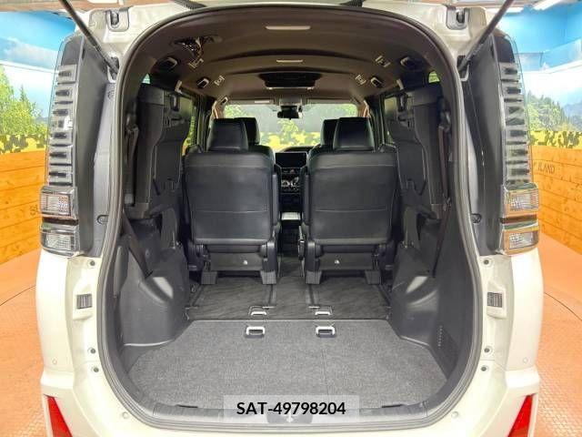 Toyota VOXY HYBRID 2021-12 289418-11