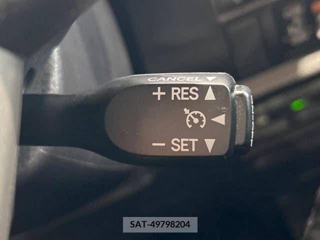 Toyota VOXY HYBRID 2021-12 289418-7
