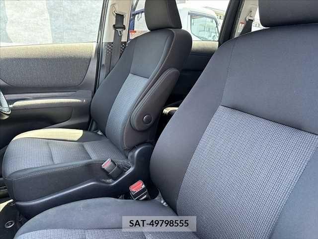 Toyota SIENTA 2021-02 298383-16
