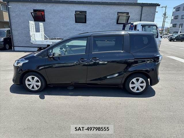 Toyota SIENTA 2021-02 298383-10