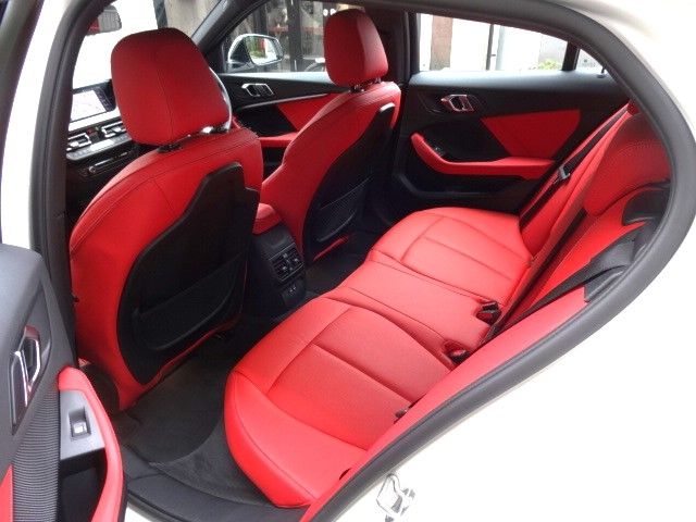 Bmw 1 SERIES 2023-02 186615-16