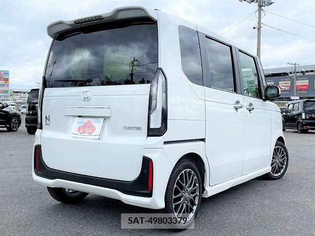 Honda N BOX CUSTOM 2023-10 239615-2