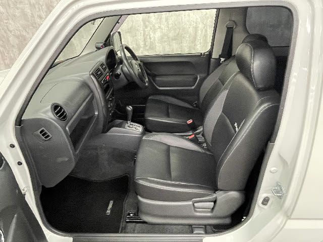 Suzuki JIMNY 2010-08 18077-12
