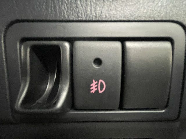 Suzuki JIMNY 2010-08 18077-10
