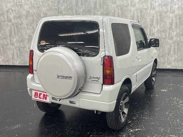 Suzuki JIMNY 2010-08 18077-2
