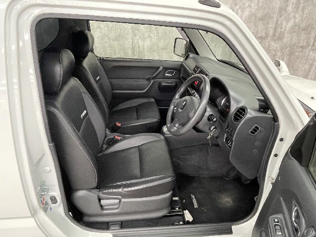 Suzuki JIMNY 2010-08 18077-9
