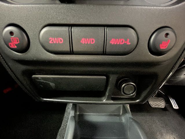 Suzuki JIMNY 2010-08 18077-5