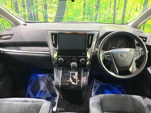 Toyota VELLFIRE 2018-02 188202-1