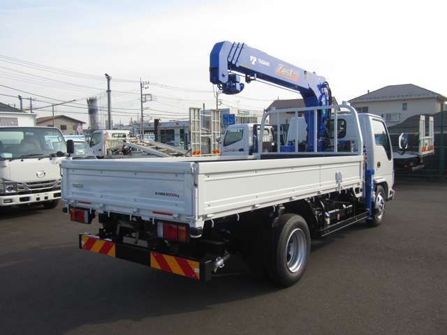 Mazda TITAN 2023-09 13247-4