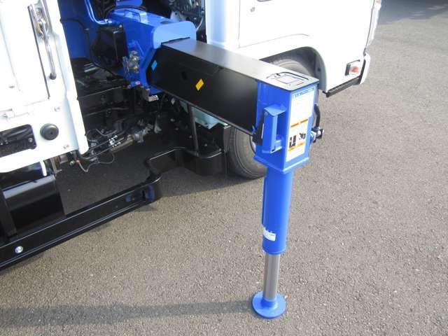 Mazda TITAN 2023-09 13247-12