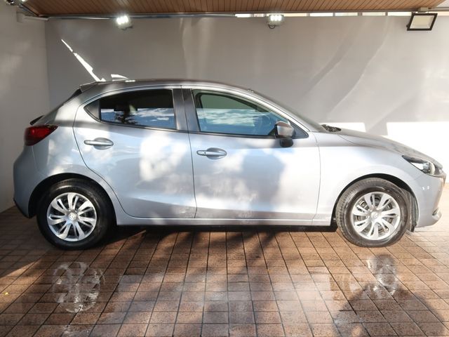 Mazda MAZDA2 2022-02 189968-7