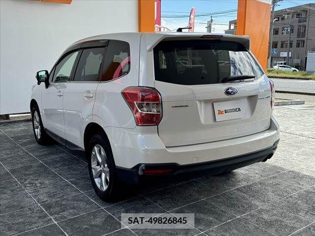 Subaru FORESTER 2013-10 390958-13