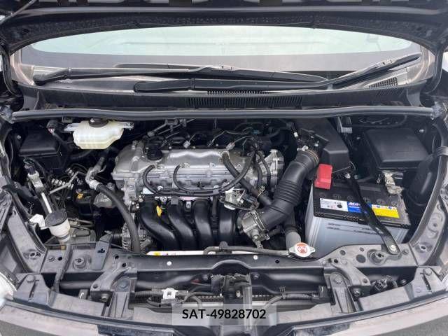 Toyota VOXY 2017-12 321522-9