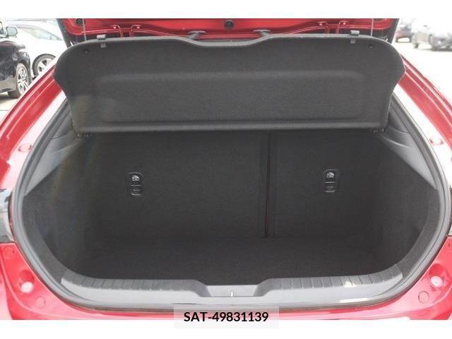 Mazda MAZDA3 2019-09 230938-16