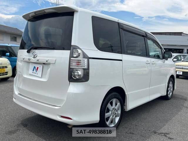 Toyota VOXY 2008-04 344962-18
