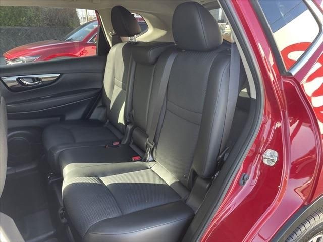 Nissan X-TRAIL 2018-08 25941-22