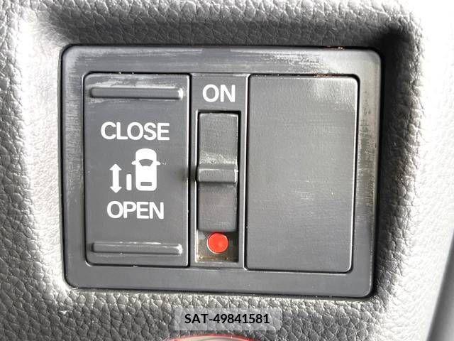 Honda N BOX CUSTOM 2022-07 211362-6
