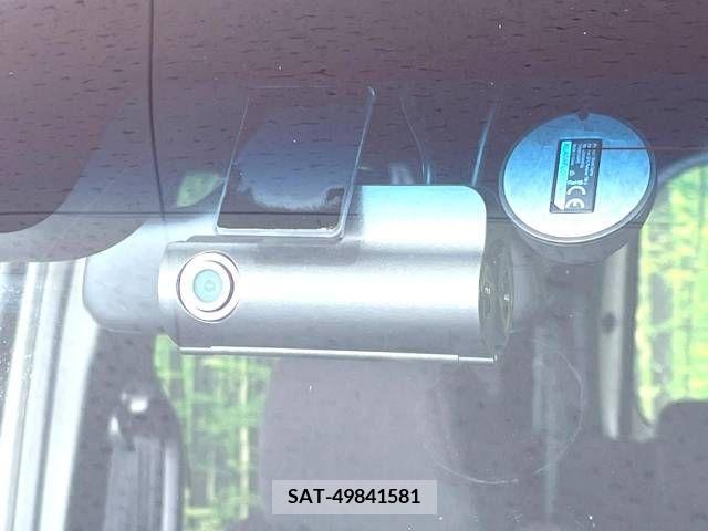 Honda N BOX CUSTOM 2022-07 211362-5