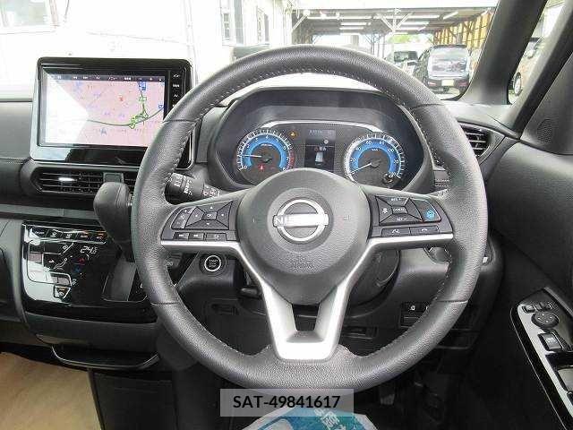 Nissan ROOX 2023-08 354572-3